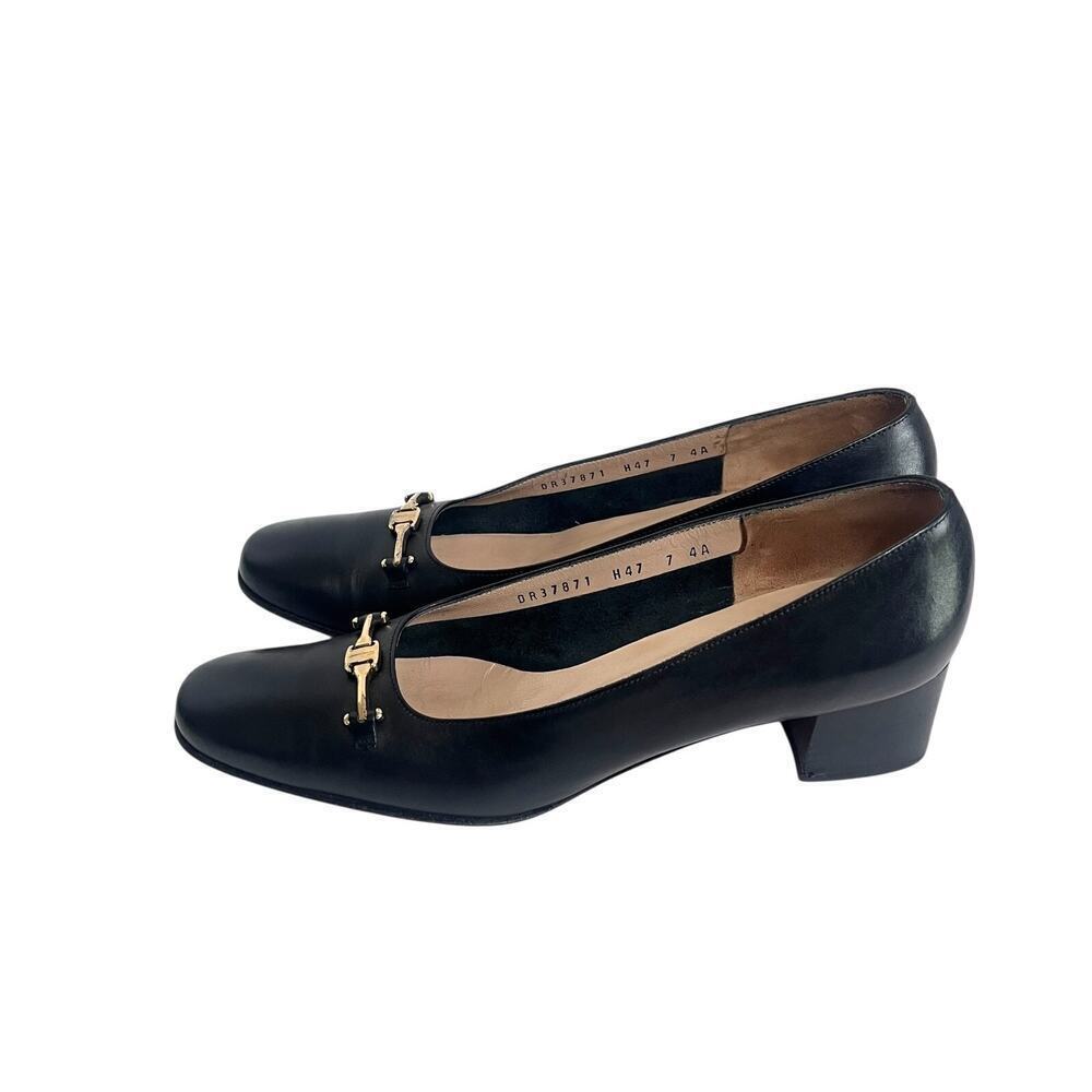 Vintage Salvatore Ferragamo Women’s Black Leather Pumps Gold Buckle Size 7 4A - Picture 4 of 12